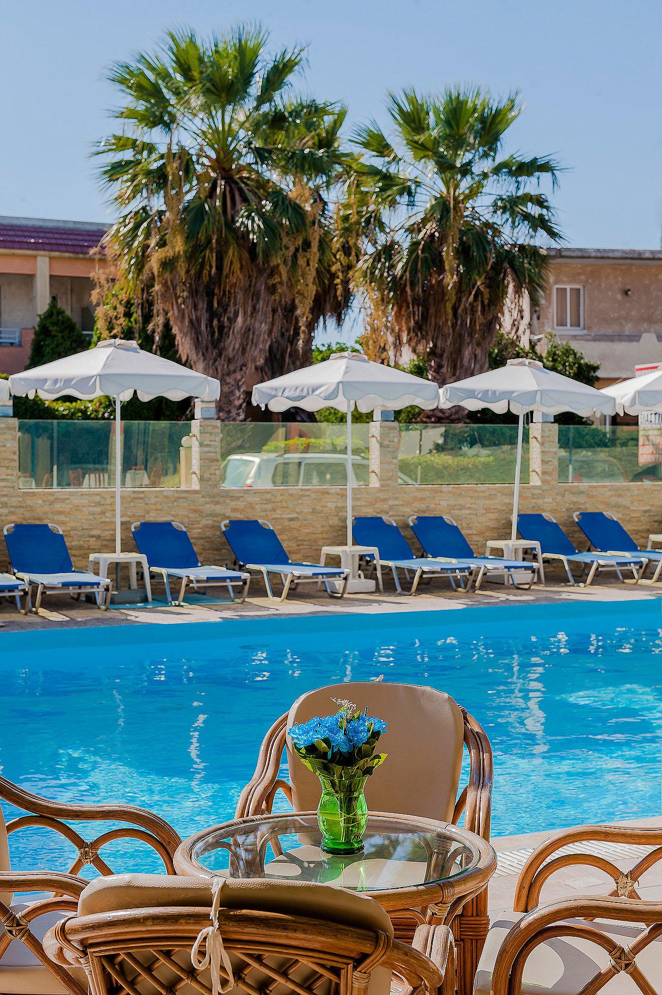 Esmeralda Hotel Kremastí Exteriör bild